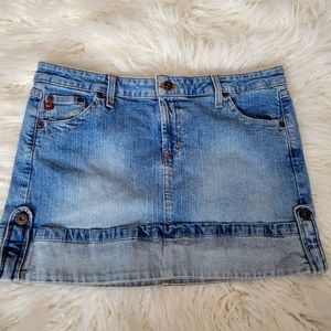 Y2K fashion 🔥🔥🔥 Vintage L.E.I. Denim Skirt Size 17